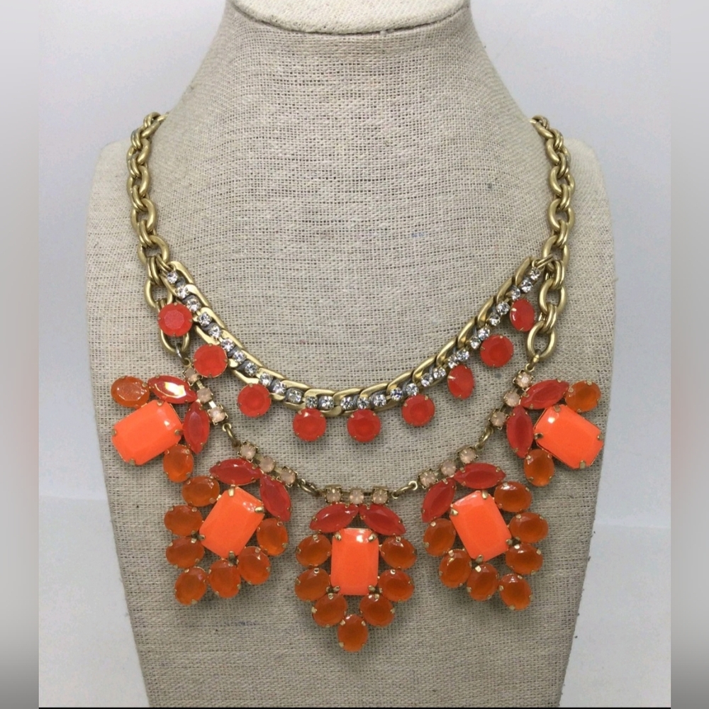 Stella & Dot Shades of Orange Acrylic Statement Necklace 21" EUC